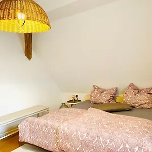 Apartment Into The, Markt Nordheim